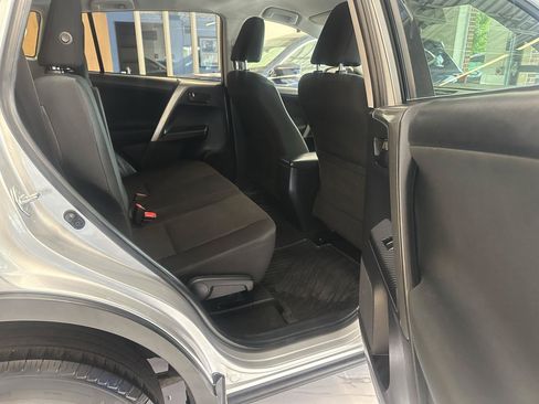 Used 2015 Toyota RAV4 LE AWD/4WD image 14