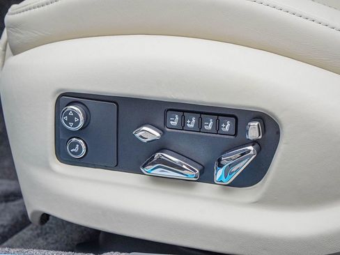 New 2026 Bentley Flying Spur Plug-In Hybrid image 36