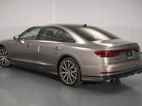 Used 2021 Audi S8 L w/ S8 Executive Package AWD/4WD image 15