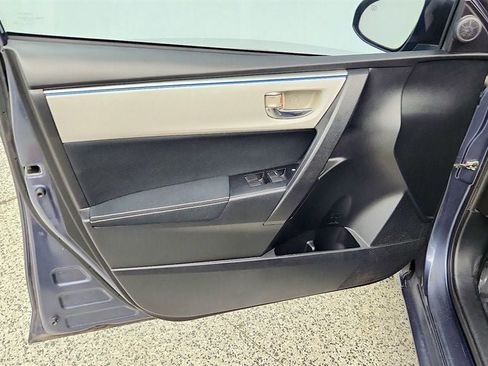 Used 2016 Toyota Corolla LE FWD image 10