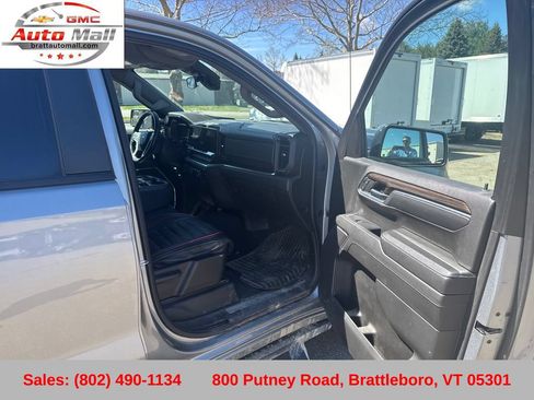 Used 2023 Chevrolet Silverado 1500 LT w/ Z71 Off-Road Package AWD/4WD image 16