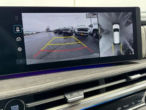 Certified 2025 Hyundai Santa Fe Limited image 23