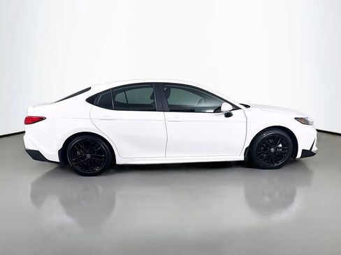 Certified 2025 Toyota Camry SE image 4