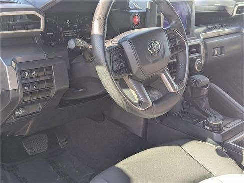 Used 2024 Toyota Tacoma TRD Off-Road image 9