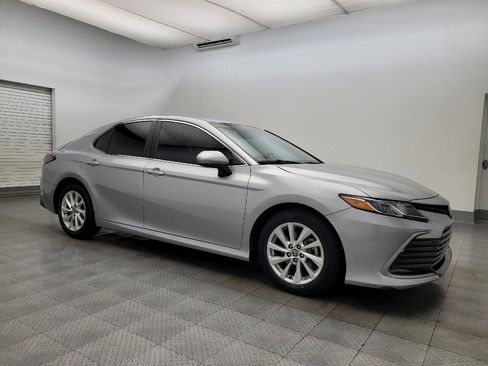 Used 2024 Toyota Camry LE image 11