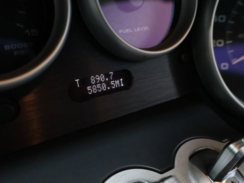 Used 2005 Ford GT image 21