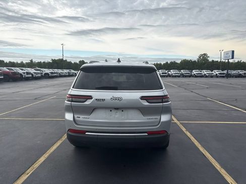 Used 2021 Jeep Grand Cherokee L Limited w/ Trailer Tow Package AWD/4WD image 11