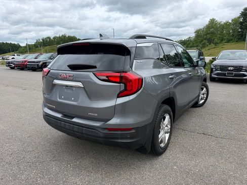 Used 2018 GMC Terrain SLE w/ Driver Convenience Package AWD/4WD image 3