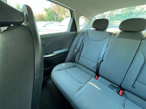 Used 2025 Kia K4 FWD image 38