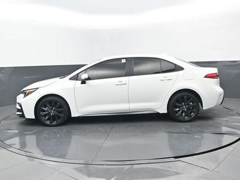 Used 2024 Toyota Corolla SE image 22