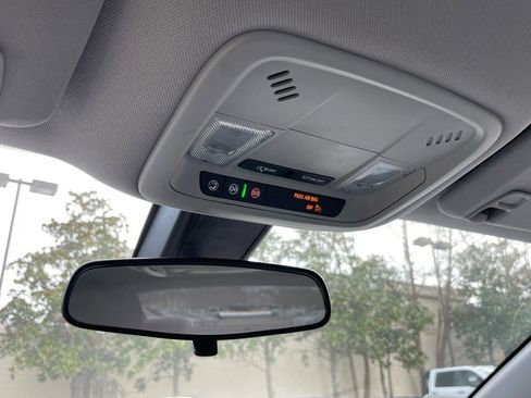 Used 2022 Chevrolet Malibu LT image 21