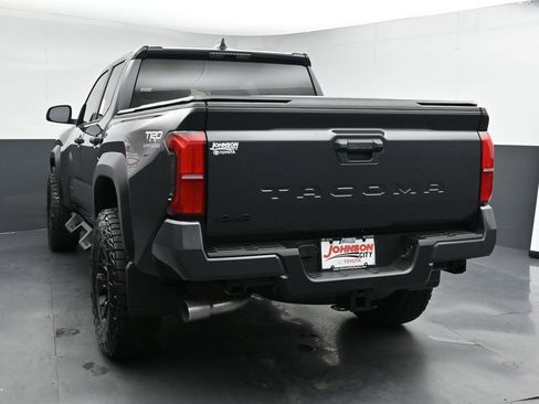 Used 2025 Toyota Tacoma TRD Off-Road image 6