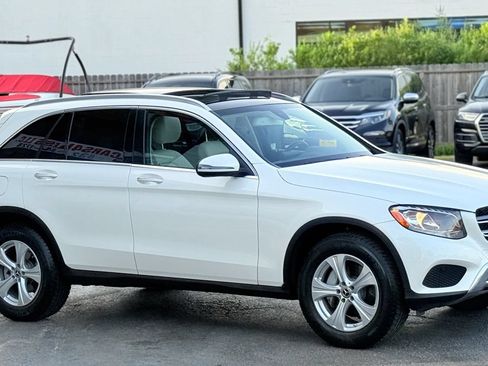 Used 2017 Mercedes-Benz GLC 300 image 2