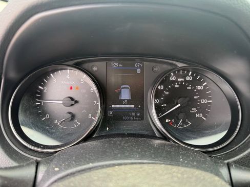 Used 2020 Nissan Rogue Sport S FWD image 8