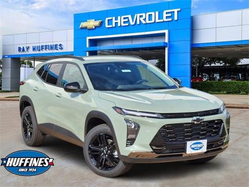 New 2026 Chevrolet Trax ACTIV w/ Driver Confidence Package image 1