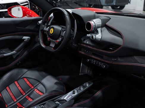Used 2021 Ferrari F8 Tributo image 58