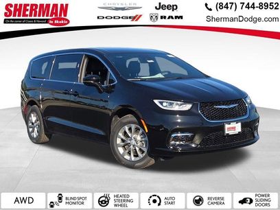 New 2026 Chrysler Pacifica Select