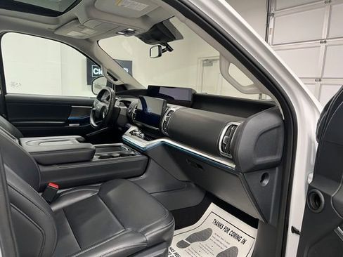 Used 2025 Ford Expedition Max Platinum image 62