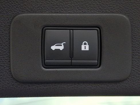 Used 2025 Nissan Murano Platinum w/ Cargo Package image 32