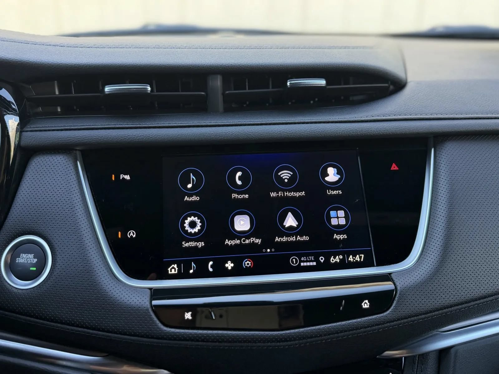 Used 2025 Cadillac XT5 Luxury w/ LPO, Floor Liner Package FWD image 33