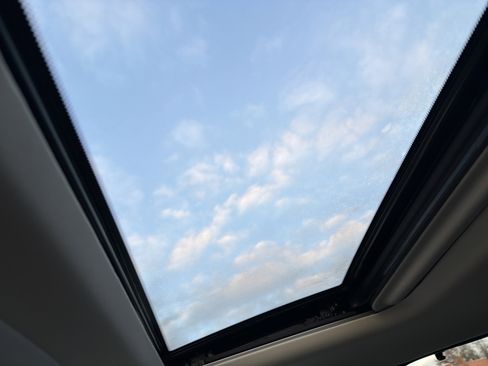 Certified 2024 MAZDA CX-90 Plug-In Hybrid w/ Preferred image 36