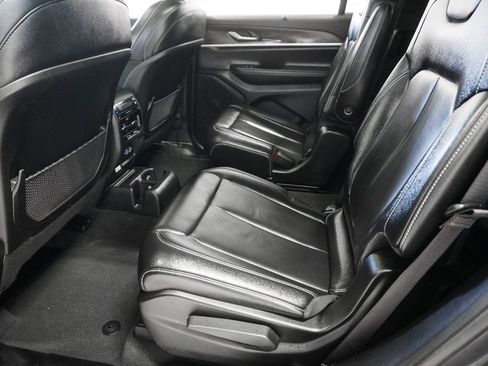 Certified 2024 Jeep Grand Cherokee L Limited w/ Luxury Tech Group II image 11