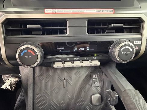 Used 2026 Toyota Tacoma SR5 AWD/4WD image 34