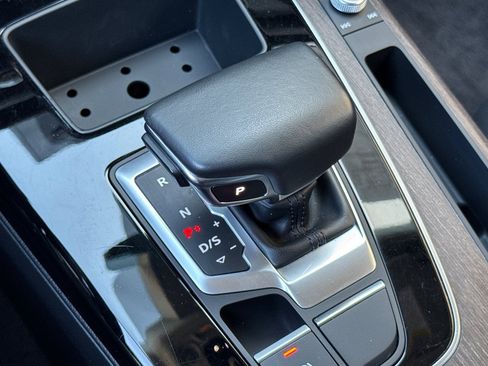 Used 2022 Audi Q5 2.0T Premium image 21