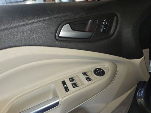 Used 2015 Ford C-MAX Energi SEL w/ Equipment Group 302A image 13