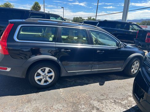 Used 2010 Volvo XC70 3.2 AWD/4WD image 4