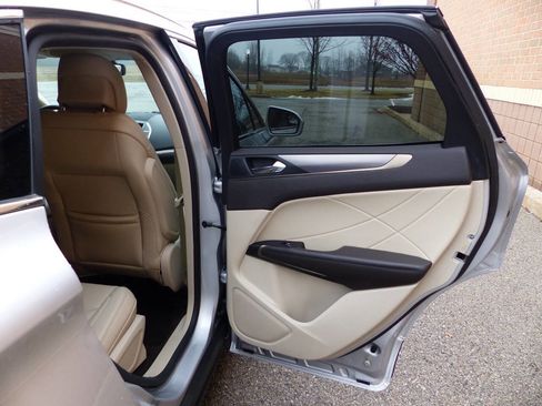 Used 2019 Lincoln MKC Premiere image 38