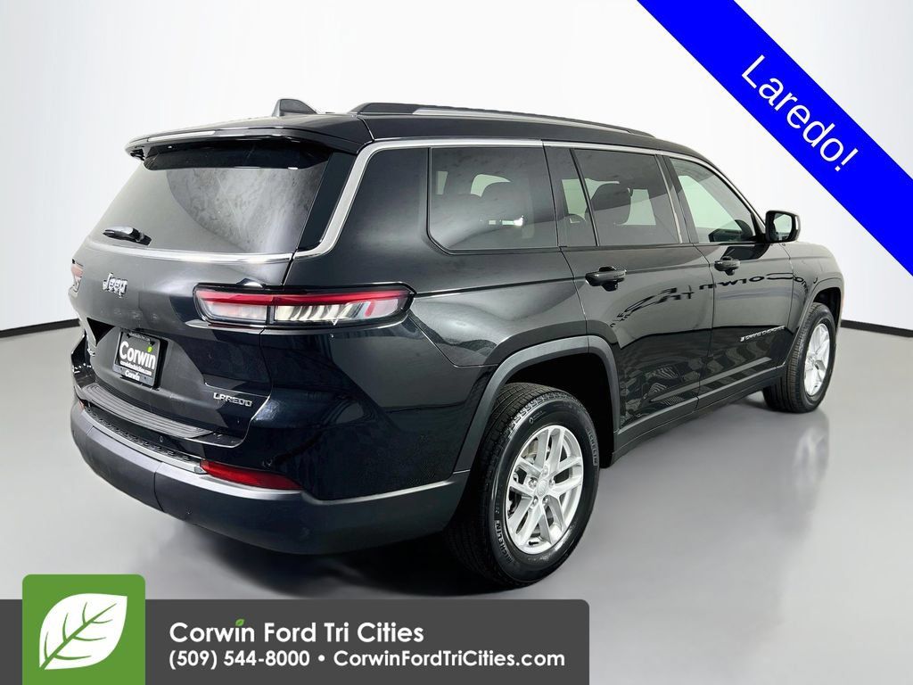 Used 2023 Jeep Grand Cherokee L Laredo w/ Luxury Tech Group I AWD/4WD image 15