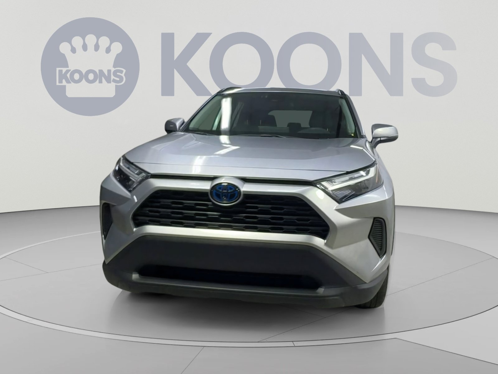 Used 2024 Toyota RAV4 LE AWD/4WD image 4
