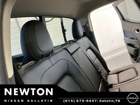Used 2020 Chevrolet Colorado Z71 w/ Z71 Midnight Edition AWD/4WD image 23
