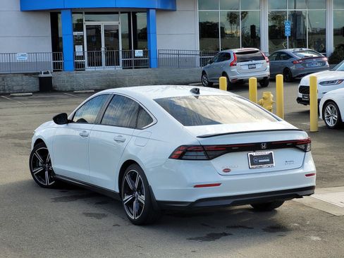 Used 2024 Honda Accord Sport image 7