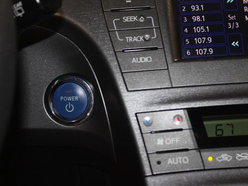 Used 2013 Toyota Prius Two FWD image 17