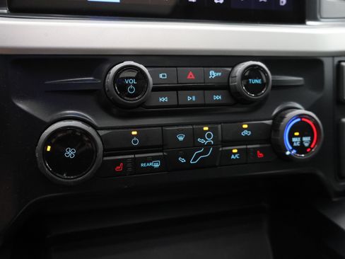 Used 2025 Ford F250 XLT w/ Black Appearance Package AWD/4WD image 49