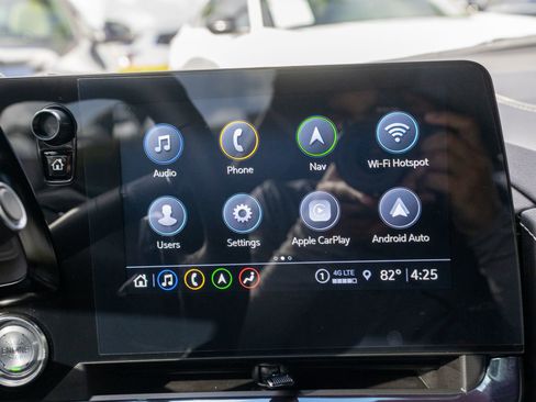 Used 2023 Chevrolet Corvette Stingray Preferred Cpe w/ Stealth Interior Trim Package image 16