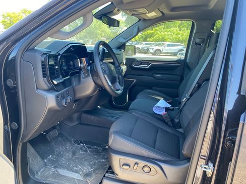 Used 2024 Chevrolet Silverado 1500 LT AWD/4WD image 11