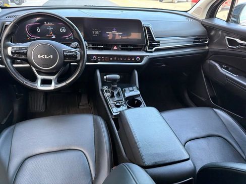 Used 2025 Kia Sportage EX FWD image 18