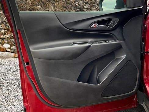 Used 2020 Chevrolet Equinox LT image 20