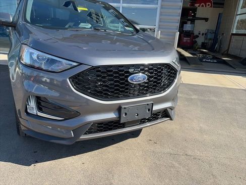 Used 2022 Ford Edge ST-Line image 5
