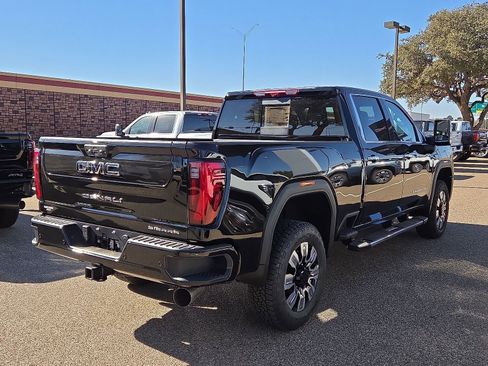 New 2026 GMC Sierra 2500 Denali w/ Denali Reserve Package AWD/4WD image 4