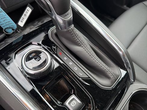 New 2025 GMC Canyon Elevation w/ Convenience Package image 24