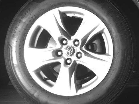 Used 2021 Toyota RAV4 XLE AWD/4WD image 32