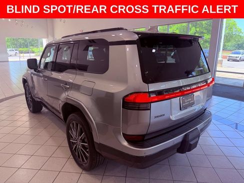 Used 2024 Lexus GX 550 w/ Accessory Package (2T) AWD/4WD image 6