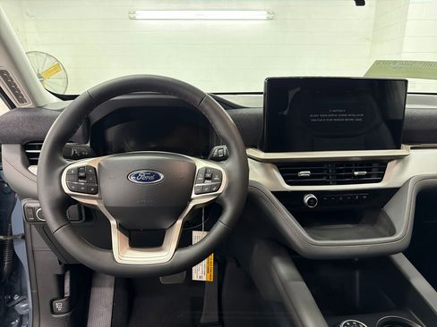 New 2026 Ford Explorer Active image 8