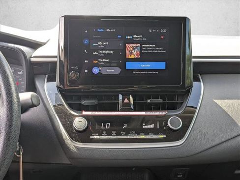 Used 2025 Toyota Corolla LE FWD image 13