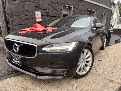 Used 2017 Volvo S90 T6 Momentum w/ Vision Package AWD/4WD image 2