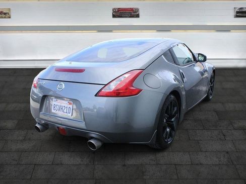Used 2016 Nissan 370Z Coupe image 6